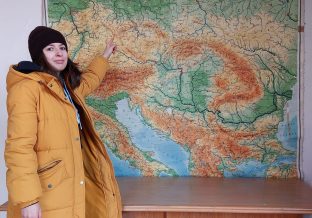 kobieta z mapą Europy